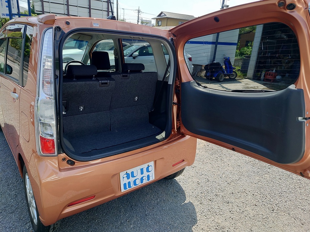 ダイハツ ムーヴ カスタムX ワンオーナー禁煙車 オレンジの中古車販売